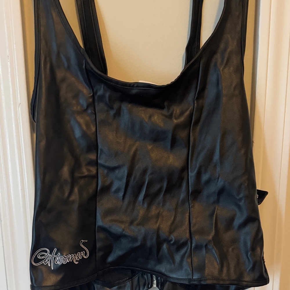 DC Comics Catwoman Faux Leather Black Zip Front Tank Top - Picture 2 of 2